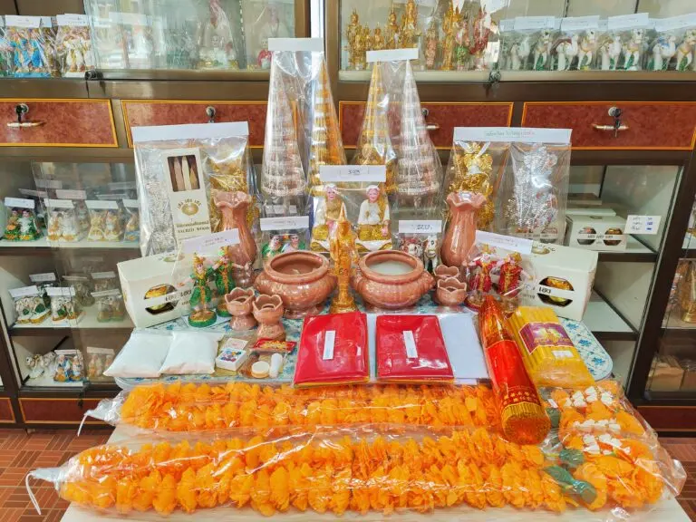 เครื่องตั้งศาล ชุดเครื่องตั้งศาล ตั้งศาลพระภูมิ ตั้งศาลเจ้าที่ ตั้งศาลพระพรหม เครื่องบวงสรวง ของมงคล ชุดเครื่องลงเสาเอกเสาโท