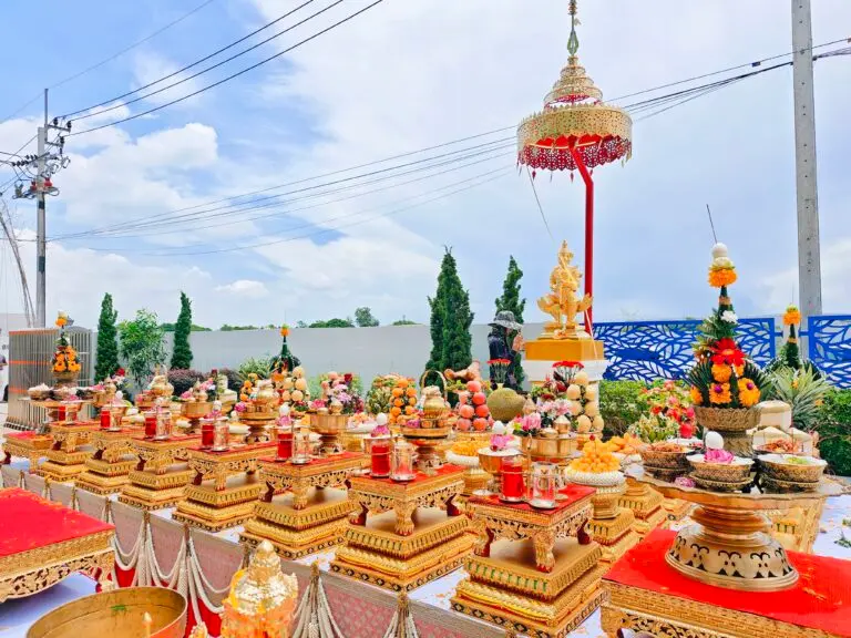 บวงสรวง ชุดบวงสรวง เครื่องบวงสรวง งานบวงสรวง รับบวงสรวง รับงานบวงสรวง งานบวงสรวง ตั้งศาล ถอนศาล บวงสรวงงานมงคล งานไหว้ครู งานประจำปี งานบวงสรวงกองละครซีรี่ย์ บวงสรวงลงเสาเอกเสาโท บวงสรวงวางศิลาฤกษ์
